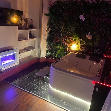 Jacuzzi 9Em Apartamento Paris Exterior foto