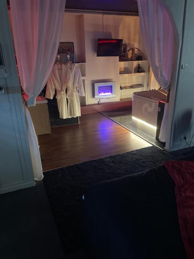 Jacuzzi 9Em Apartamento Paris Exterior foto